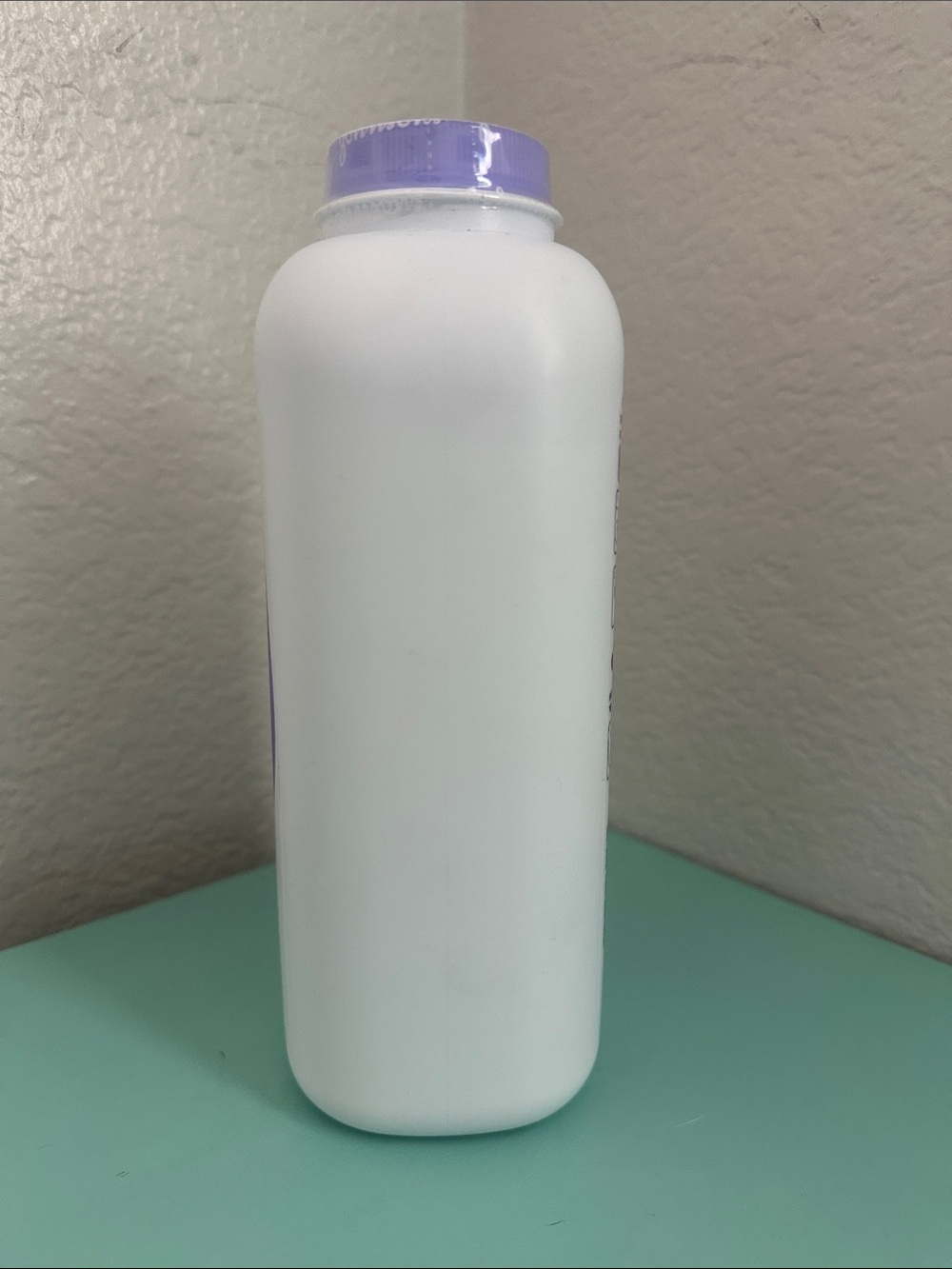 Johnson's Lavender Baby Powder with Cornstarch, Hypoallergenic, 15 oz-brand new - Picture 8 of 17